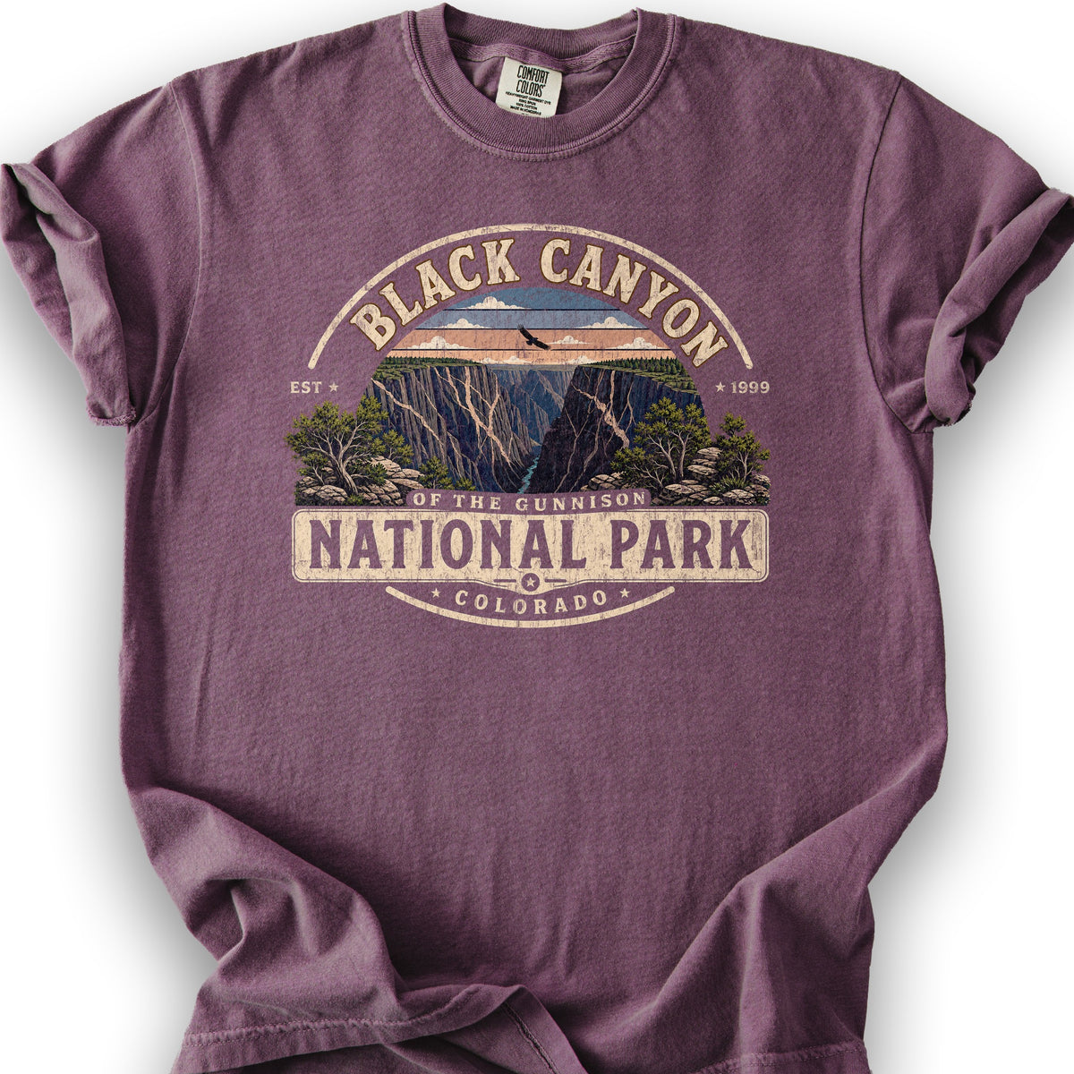 Black Canyon Medallion T-Shirt - Berry