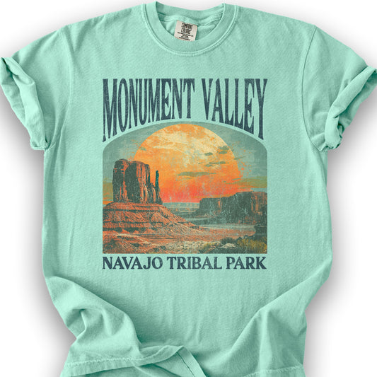 Monument Valley Arizona "Big and Bold" T-Shirt - Island Reef
