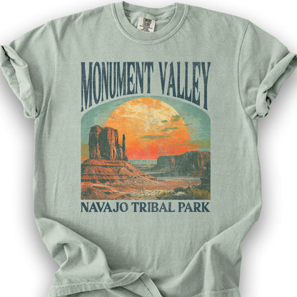 Monument Valley Arizona "Big and Bold" T-Shirt - Bay