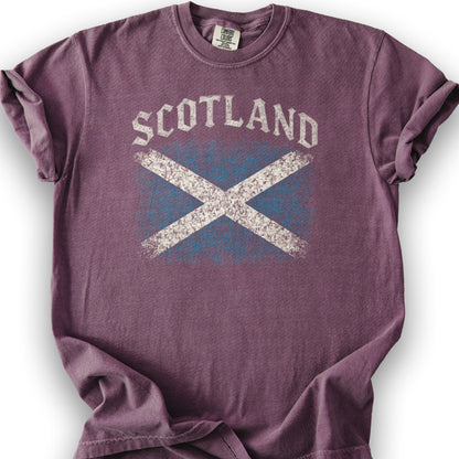 Scotland Distressed Vintage Flag T-Shirt - Berry