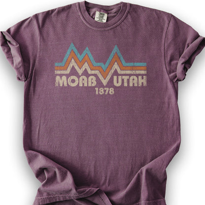 Moab Utah Retro T-Shirt - Berry