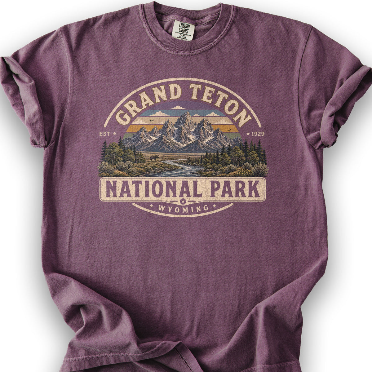 Grand Teton Medallion T-Shirt - Berry