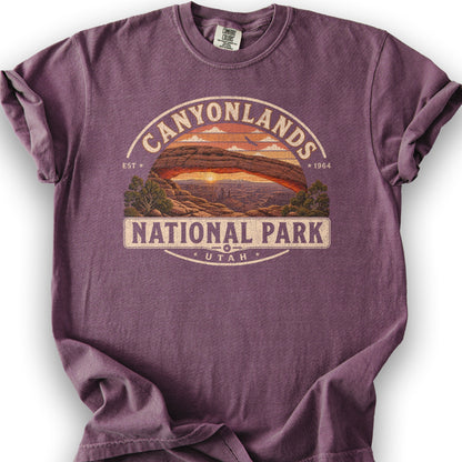 Canyonlands Medallion T-Shirt - Berry