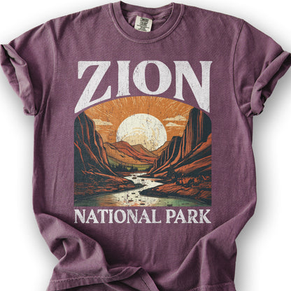 Zion National Park "Big and Bold" T-Shirt - Berry