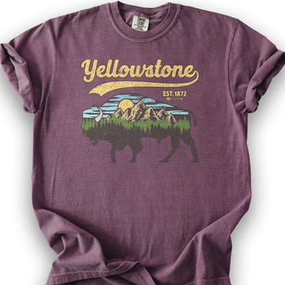 Yellowstone Vintage Buffalo Mountains T-Shirt - Berry
