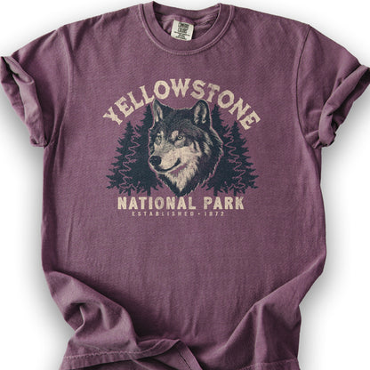 Yellowstone Wolf Design V01 - 1717 - 2025 - Berry