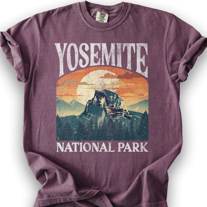 Yosemite National Park "Big and Bold" T-Shirt - Berry