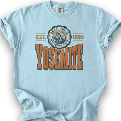Yosemite Retro Scoop T-Shirt - Yosemite_Retro_Varisty_V01 - Chambray