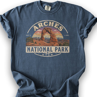 Arches Medallion T-Shirt - Denim