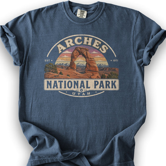 Arches Medallion T-Shirt - Denim