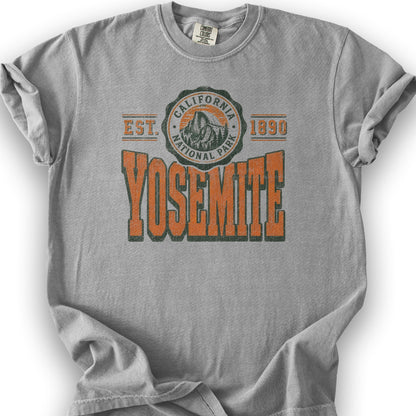 Yosemite Retro Scoop T-Shirt - Yosemite_Retro_Varisty_V01 - Granite