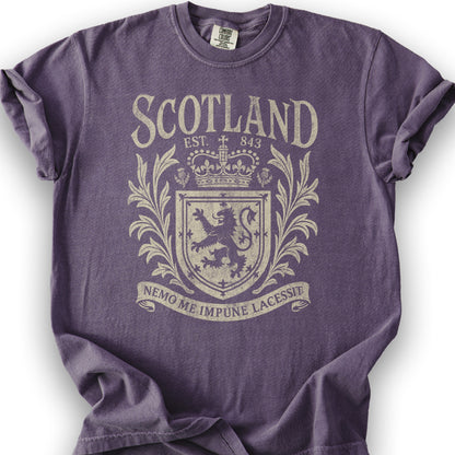 Scotland Vintage Heraldry T-Shirt - Grape
