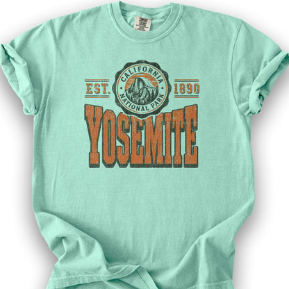 Yosemite Retro Scoop T-Shirt - Yosemite_Retro_Varisty_V01 - Island Reef