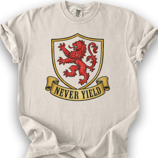 Never Yield Lion T-Shirt - Ivory