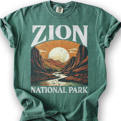 Zion National Park "Big and Bold" T-Shirt - Light Green