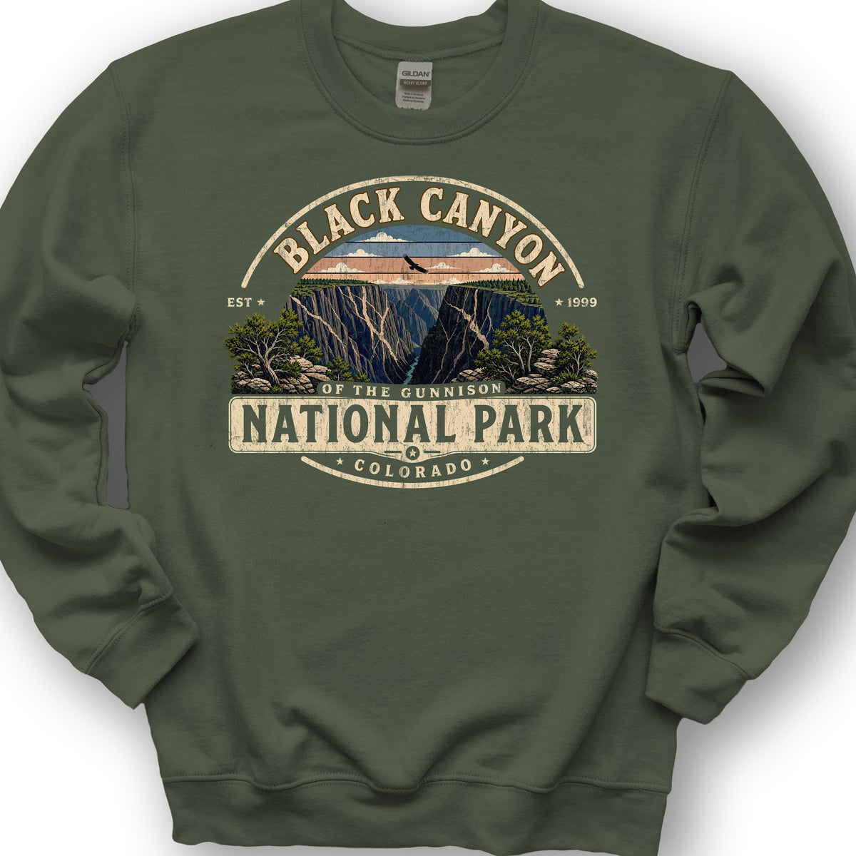 Black Canyon Medallion Sweatshirt - Military Green