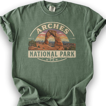 Arches Medallion T-Shirt - Moss