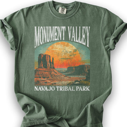 Monument Valley Arizona "Big and Bold" T-Shirt - Moss
