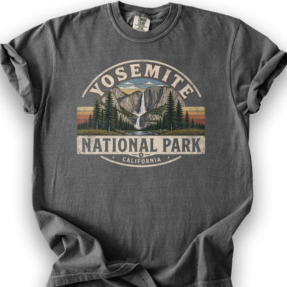 Yosemite Medallion T-Shirt - Pepper